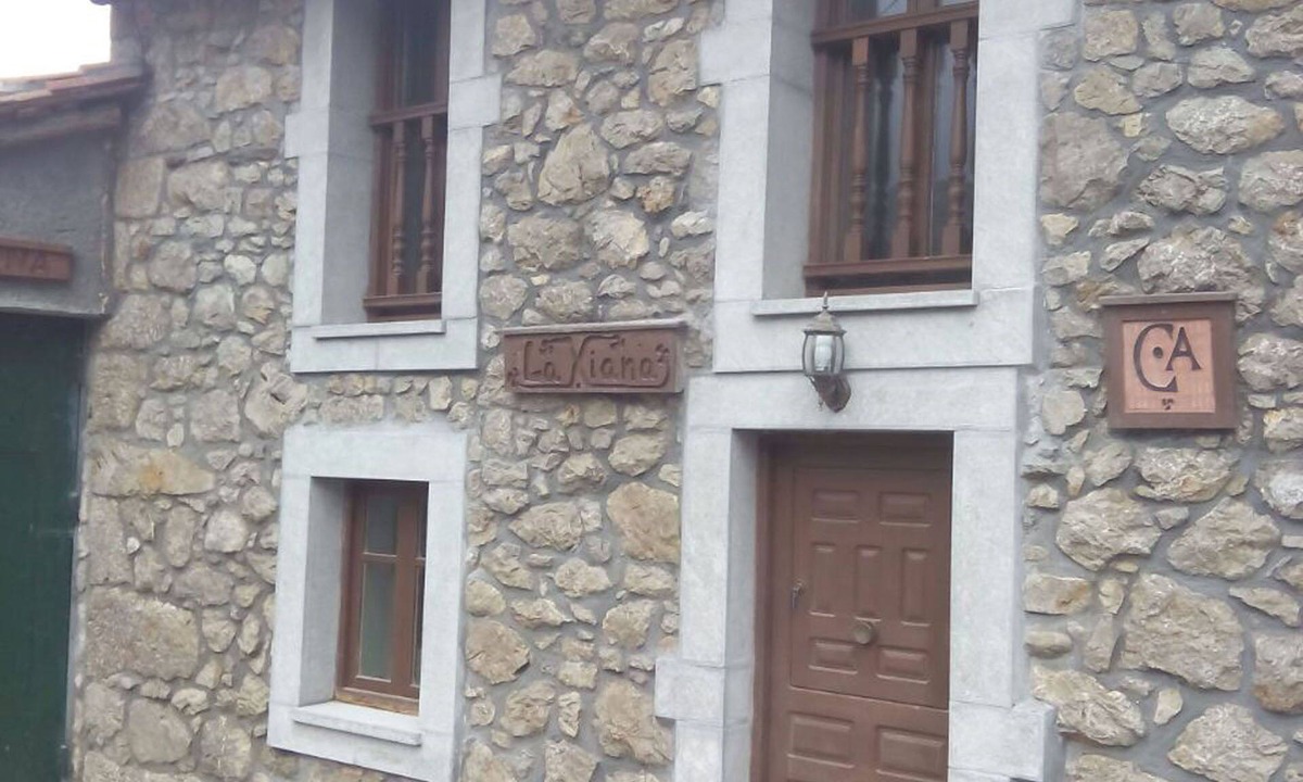 Ponga House | La Xiana House On The North Slope Of The Tiatordos (Asturias)