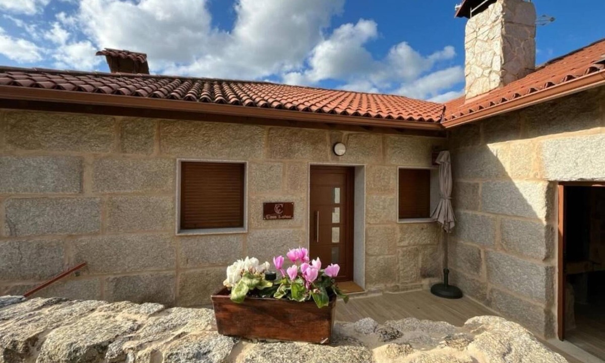 Toen Cottage | Lahoz House