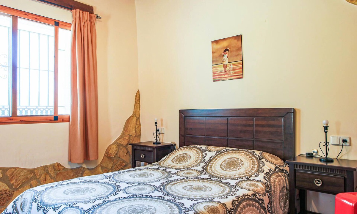Los Puertos House | Large rustic property with private swimming pool and beautiful outdoor area.