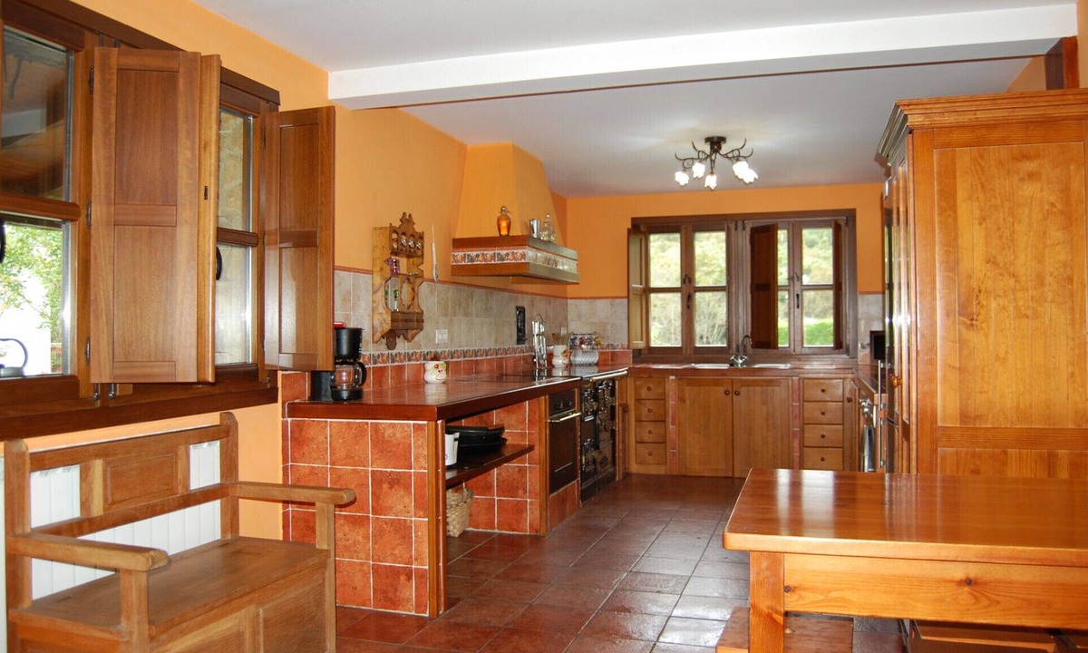 Ribadedeva Villa | Large Village House La Llosa in Noriega.