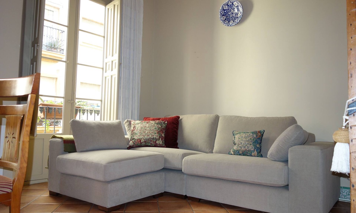 Perchel Sur Apartment | LAST MINUTE OFFER, Cozy apartment for exploring on foot Malaga Historical Centre