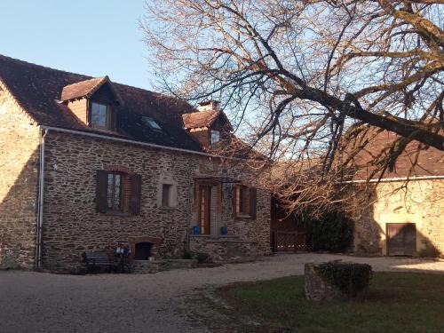 Saint-Eloy-les-Tuileries House | Le tilleul