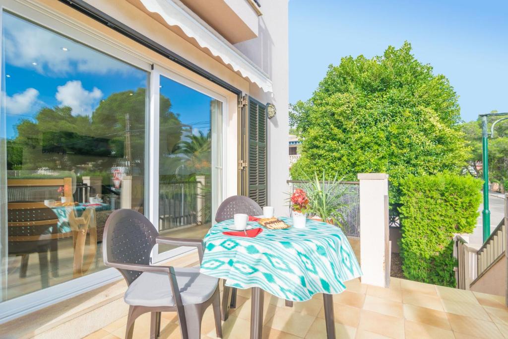 Colonia Sant Jordi Ski Chalet | Lluna Home