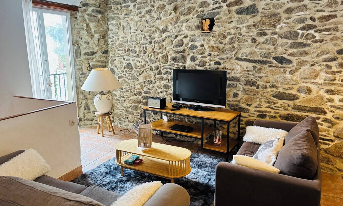 Formigueres House | Lodging in the heart of Formiguères - Ski shuttle on foot