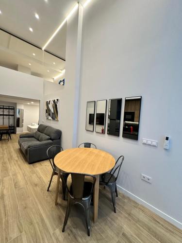 Nou Moles Apartment | LOFT Accommodative B