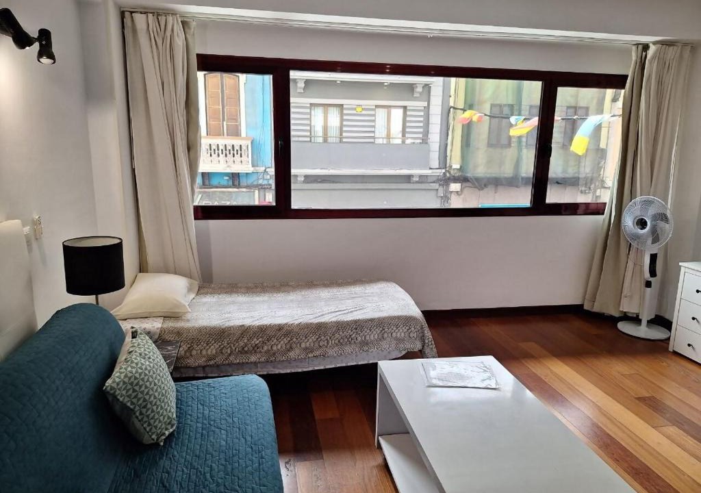Las Palmas de Gran Canaria Apartment | Loft moderno y cómodo a un minuto de Las Canteras