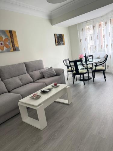 Logrono City Centre Apartment | LOGROÑO CENTRO A ESTRENAR WIFI IMPECABLe