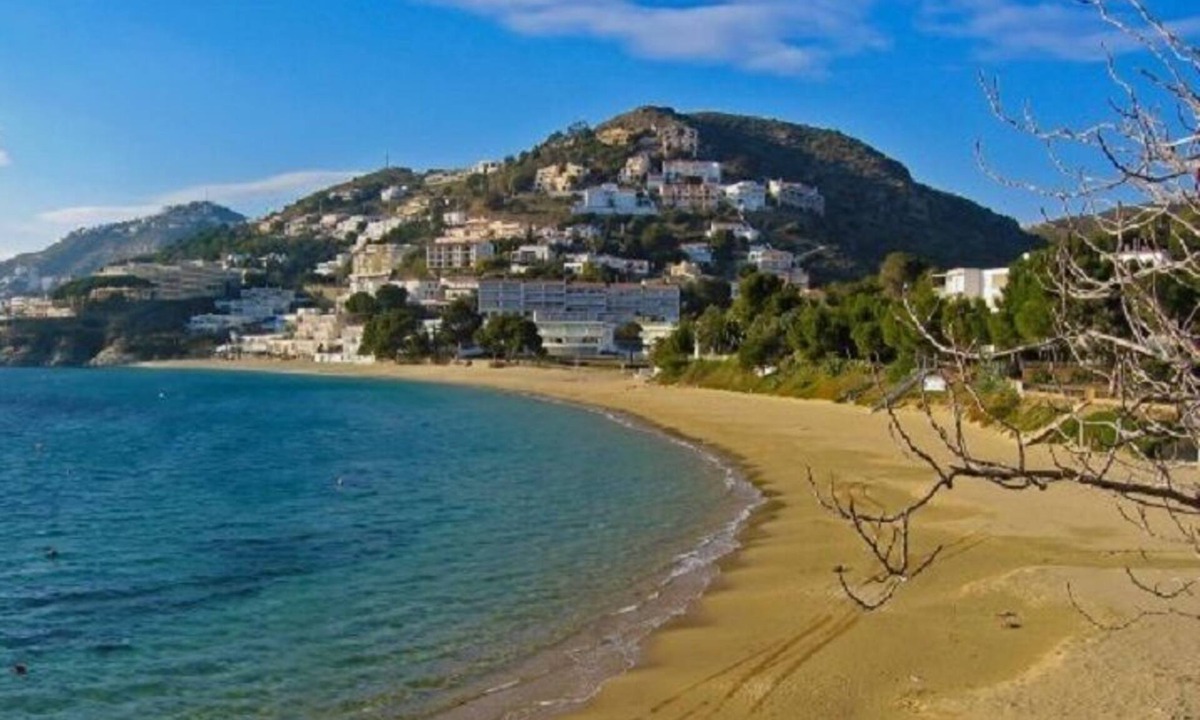 Almadraba-Canyelles Apartment | Los Angeles 63 - One Bedroom Apartment, Sleeps 4