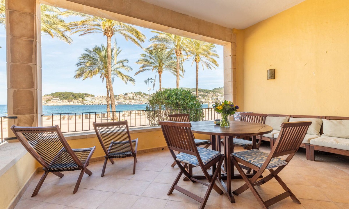 Puerto de Soller Apartment | Lovely Apartment On the Beach with Beautiful Terraces, A/C & Wi-Fi