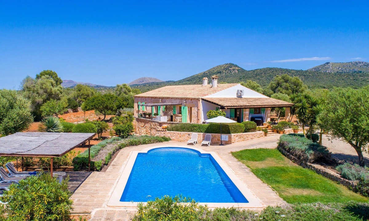 Manacor House | Lovely home in Manacor with private swimming pool, can be inside or outside