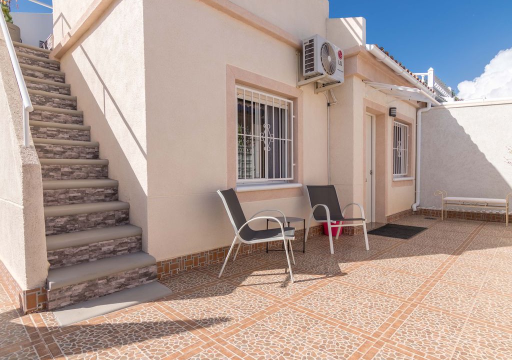Los Altos Apartment | Lovely quatro house with communal pool in Los Altos
