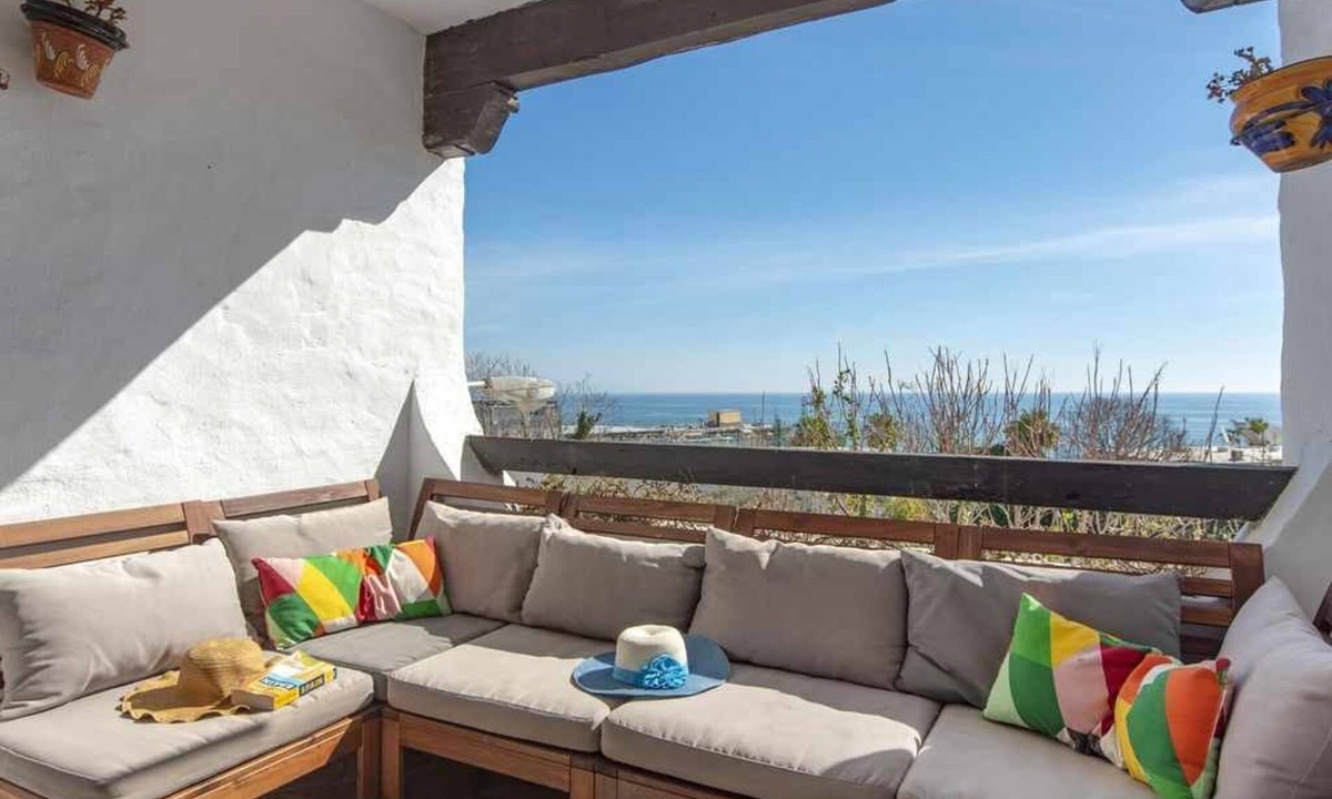 Torremolinos City Centre Apartment | Lovely Sea view Apartment Pueblo Blanco