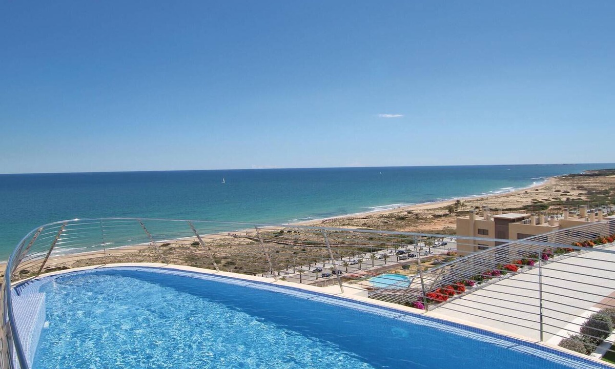Els Arenals del Sol Apartment | Luxurious apartment in Elche with sauna