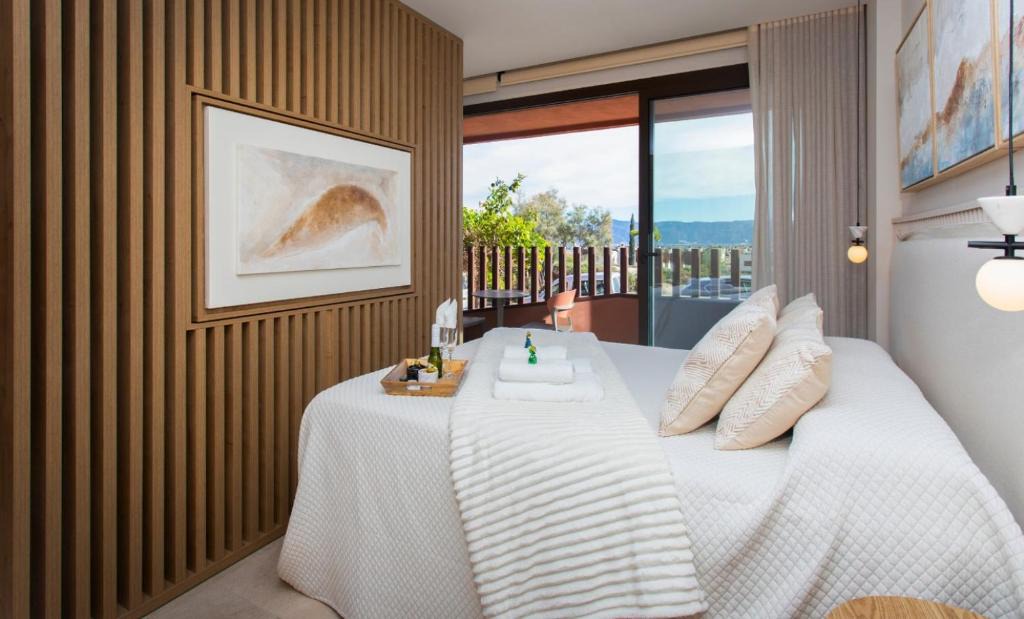 Guadalupe Apartment | Luxury UCAM Studio, Desk and High Speed WiFi