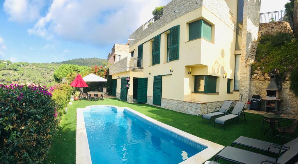 Canyelles Villa | Luxury Villa Vista del Mar