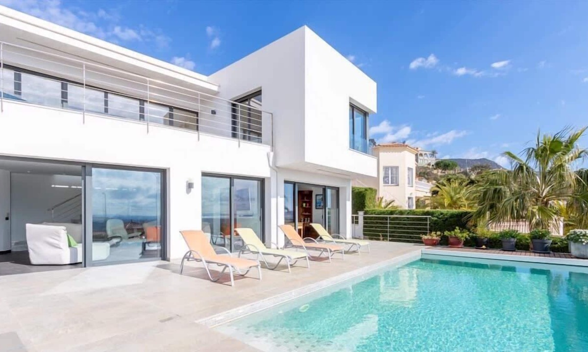 El Mas Isaac Villa | Luxury Villa with Jacuzzi and private Pool - Costa Brava