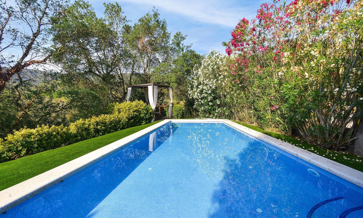 Calonge Cottage | Luxury Villa with Private Pool and Wi-Fi