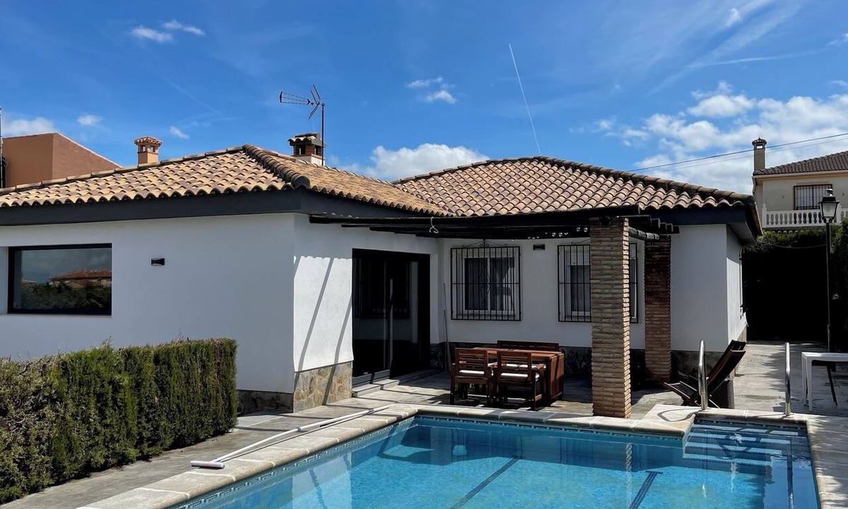 Otura House | Luxury Villa with Private Pool Near Granada, the Alhambra & Sierra Nevada