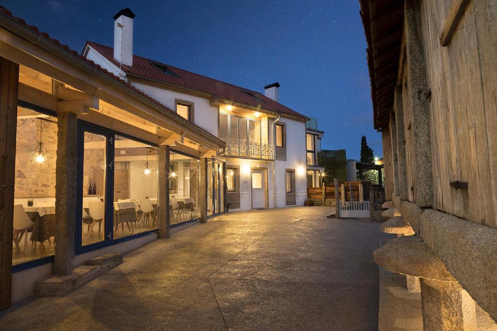 Outes House | Luz de Viro