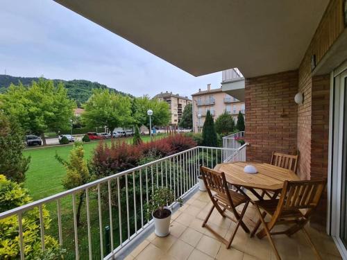 Sant Joan de Les Abadesses Apartment | Magnífic dúplex amb doble terrassa