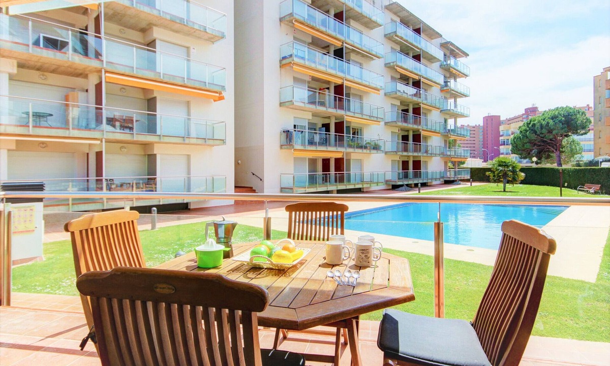 Santa Margarida Apartment | MARINES MESTRAL Bjs 8 Roses
