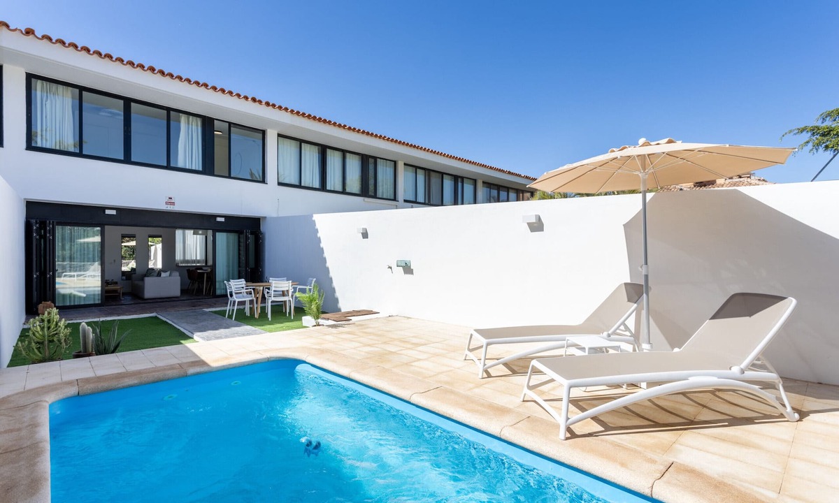 San Miguel de Abona Ski Chalet | Marvelous home with private pool