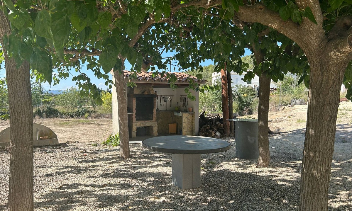 Tortosa Cottage | Masia Bernat: Antigua Masía en la Naturaleza Para Grupos