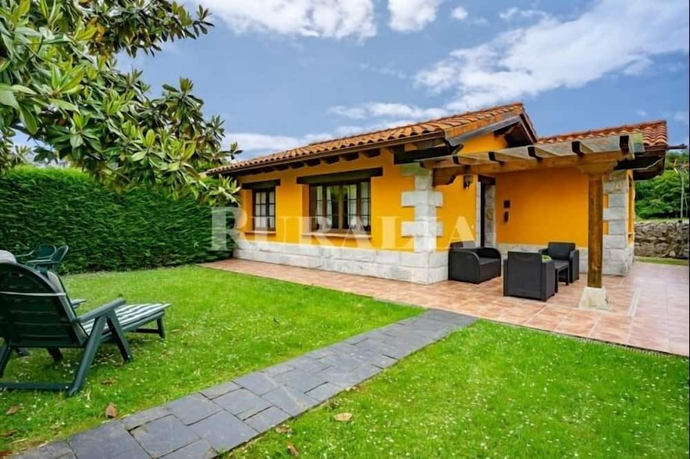 La Portilla House | Mirando al Cuera (Yellow) - apartment with pool in Piedra (Llanes)