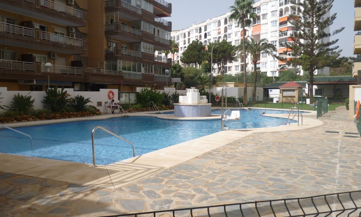 Torreblanca Apartment | Modern 1 Bed Seafront Apt Los Boliches