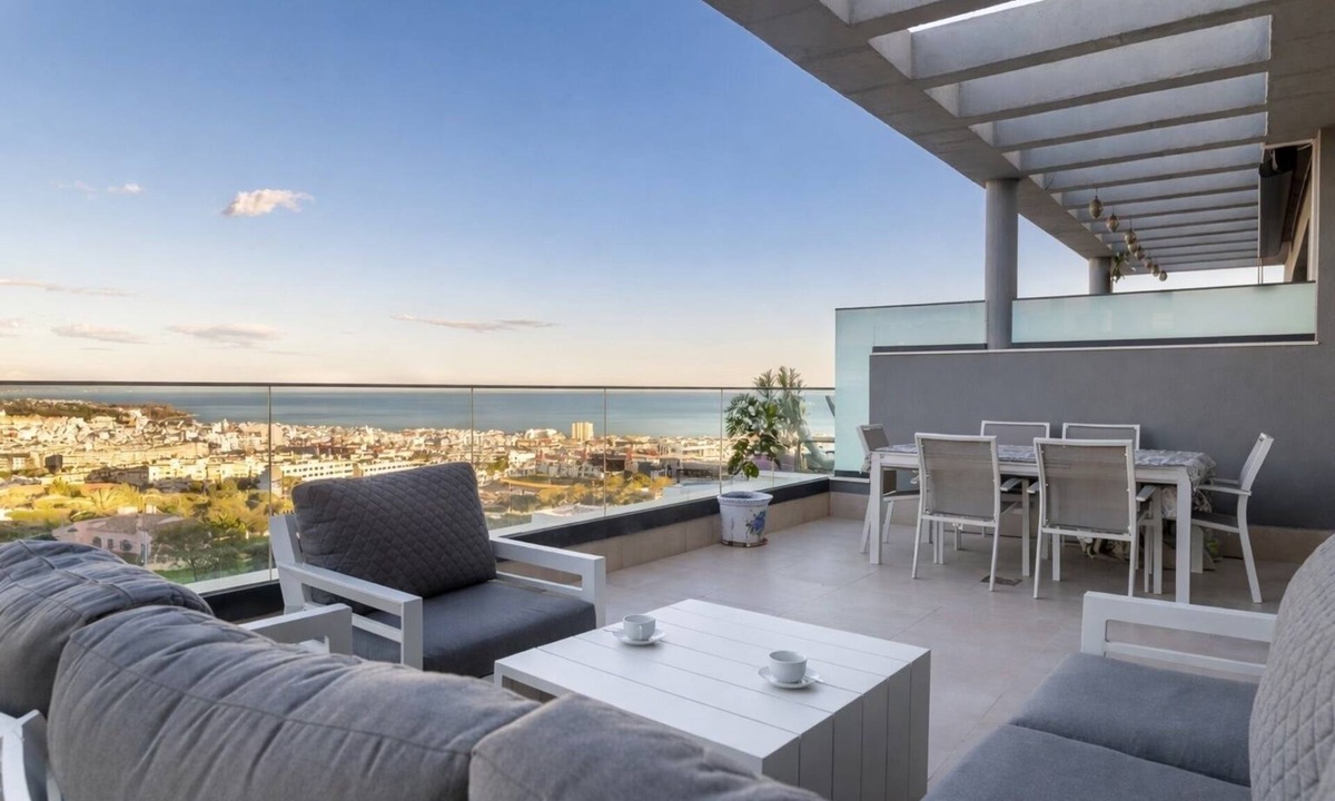 Estepona Condo | Modern 3 bedroom penthouse with mountain and sea views.