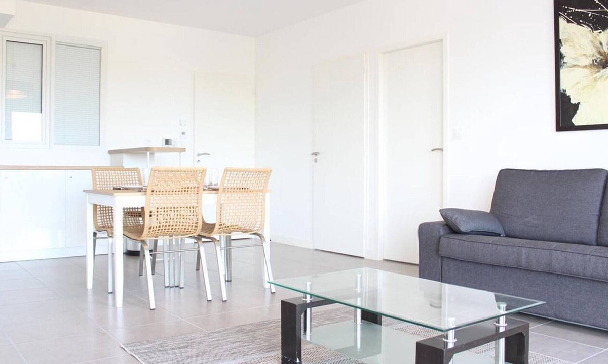 La Rochelle Apartment | Modern 3-room apartment, close to port and beach