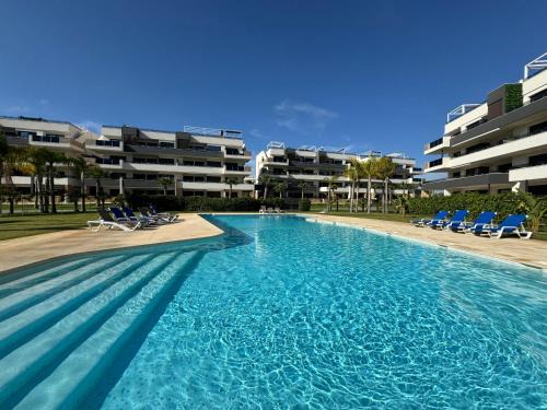 Flamenca Beach Apartment | Modern Appartement met Zwembad - Playa Flamenca