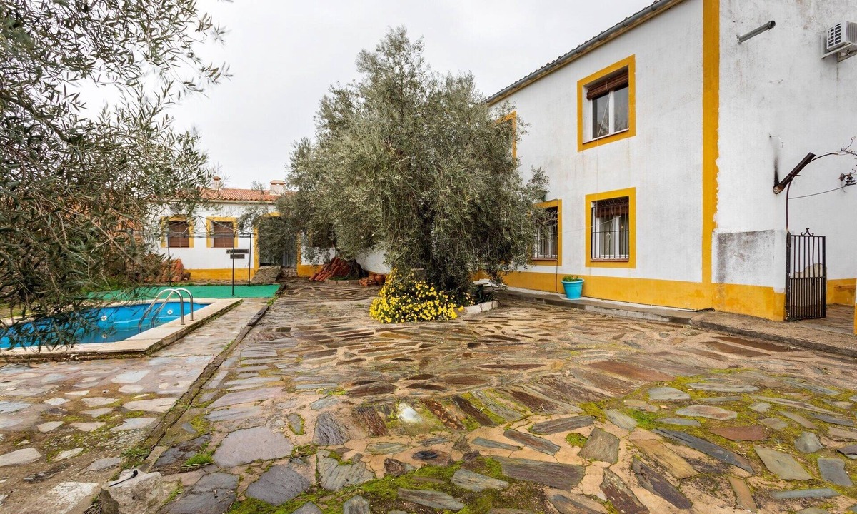 Membrio Apartment | Modern Holiday Rental for Two Guests