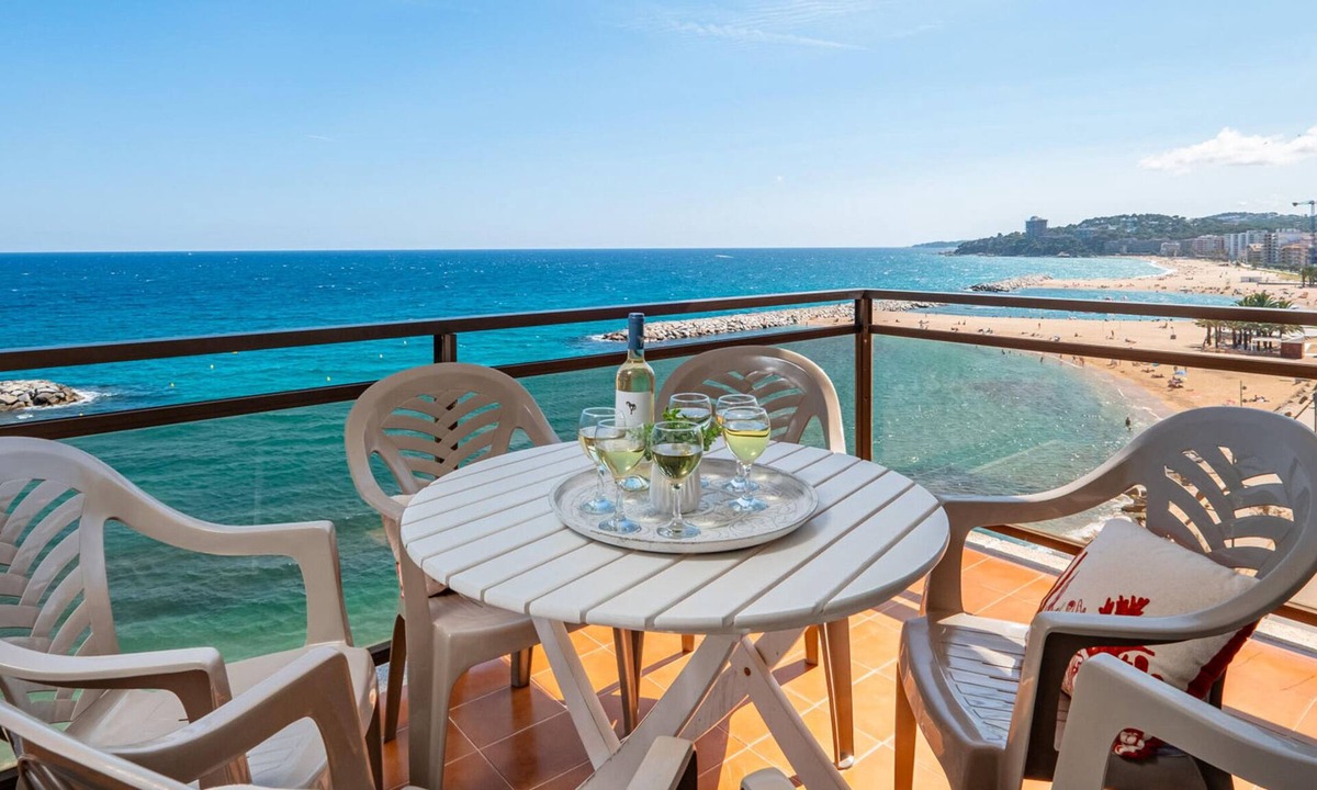 Sant Antoni de Calonge Apartment | Modern Seaside Apartment, Sant Antoni