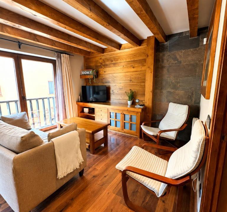 La Molina Apartment | Mountain apartment in the Pyrenees near ski slopes