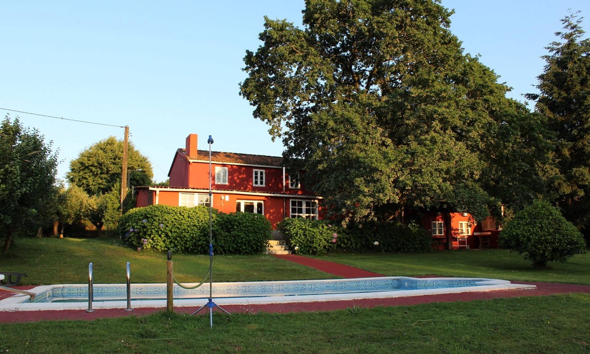 Trazo Cottage | Near Santiago. Piñeiro House & Jacuzzi (Optional), for a fee.