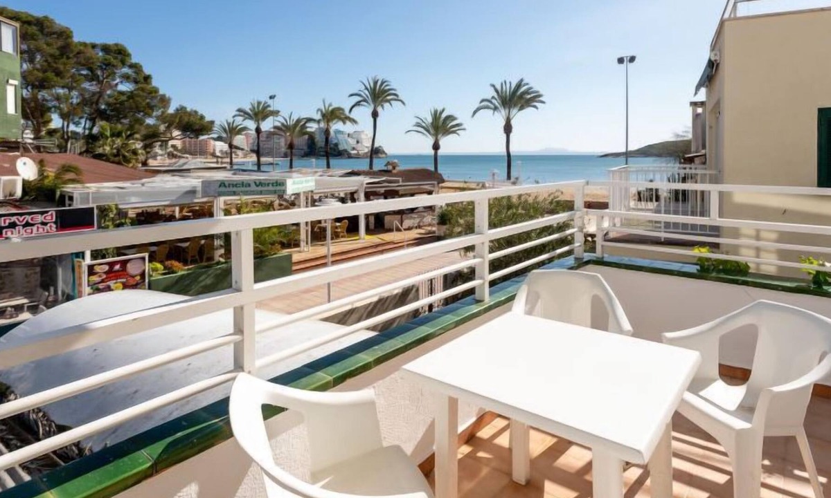 Neighbours Beach Magaluf | Calvia