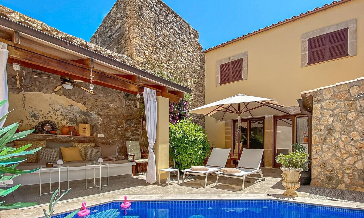Arta House | Nice home in Arta with private swimming pool, can be inside or outside