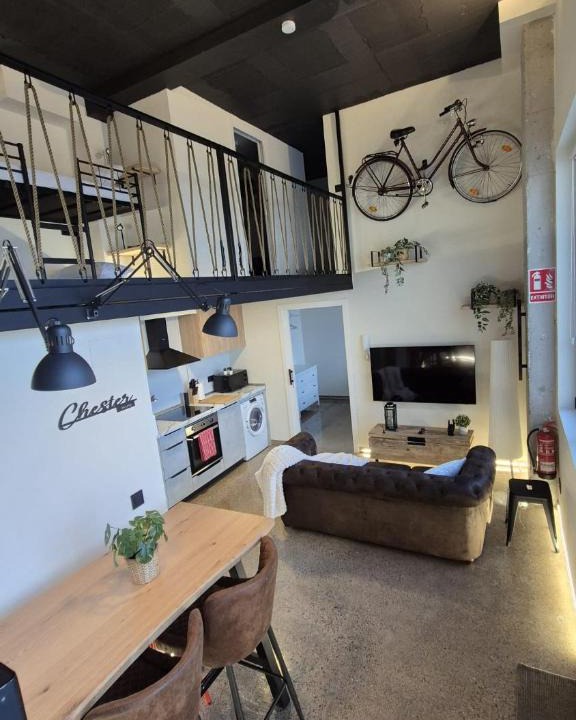 Benicalap Apartment | Nuevo Apartamento Industrial Deco Valencia Capital