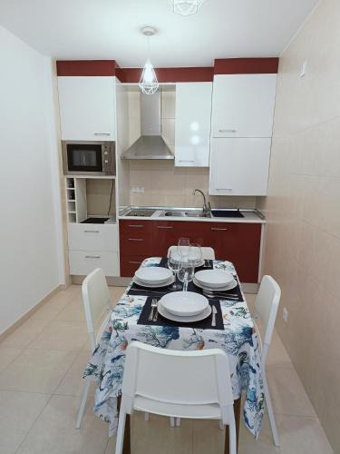 Aguino Apartment | O PISIÑO de AGUIÑO