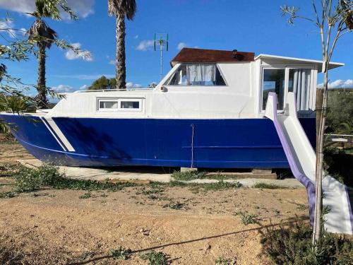 Avinyonet del Penedes Boat Rental | Original Friendly Boat