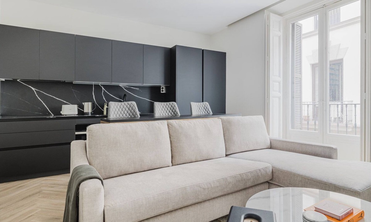 Palacio Apartment | Palacio 1BR, Washer & Dryer, Move-In-Ready, by Blueground