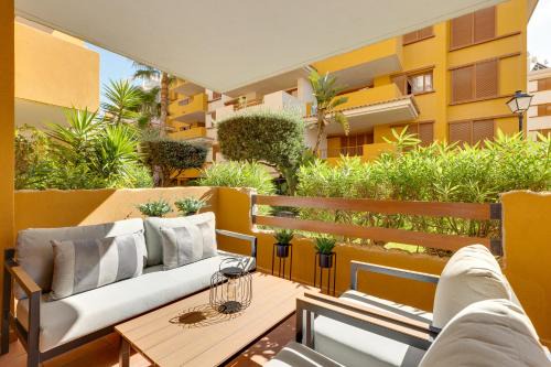 Punta Prima Apartment | Palm Breeze Residence