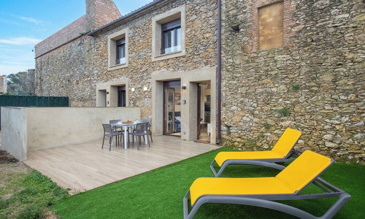 Pals Apartment | Pals B: Gran Jardín, Golf y Diversión Familiar