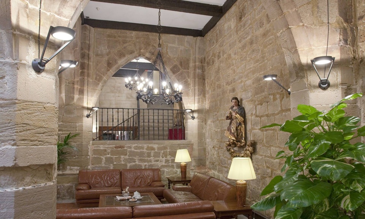 Santo Domingo de la Calzada Hotel | Parador de Santo Domingo de la Calzada