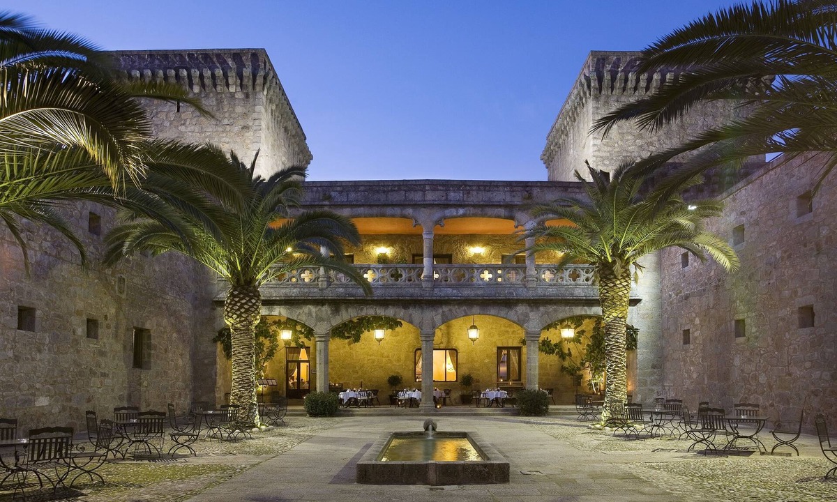 Jarandilla de la Vera Hotel | Parador De Jarandilla De La Vera