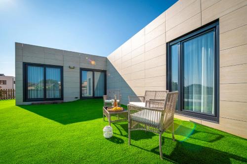 Llorenc del Penedes House | Parenthesis in Llorenç