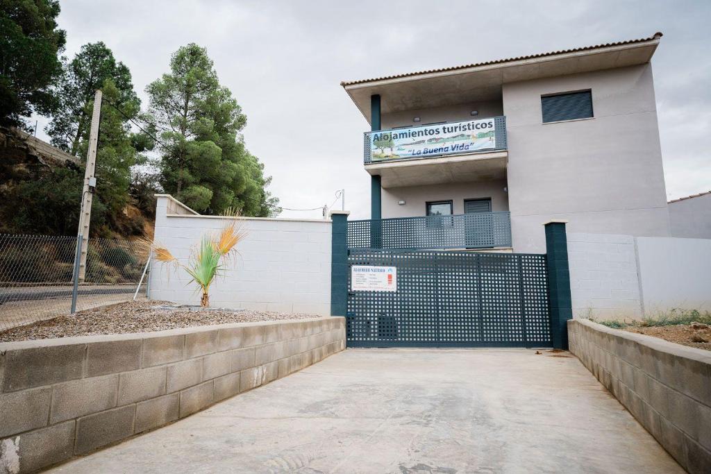 Caspe House | Pensión La Buena Vida