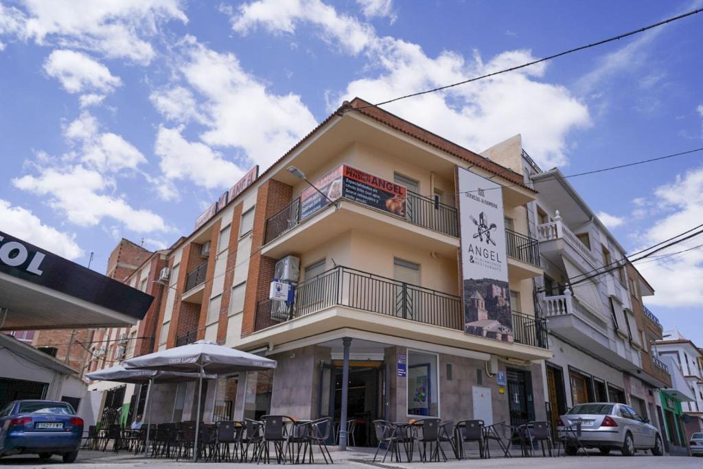 Huelma House | PENSION RESTAURANTE ANGEL