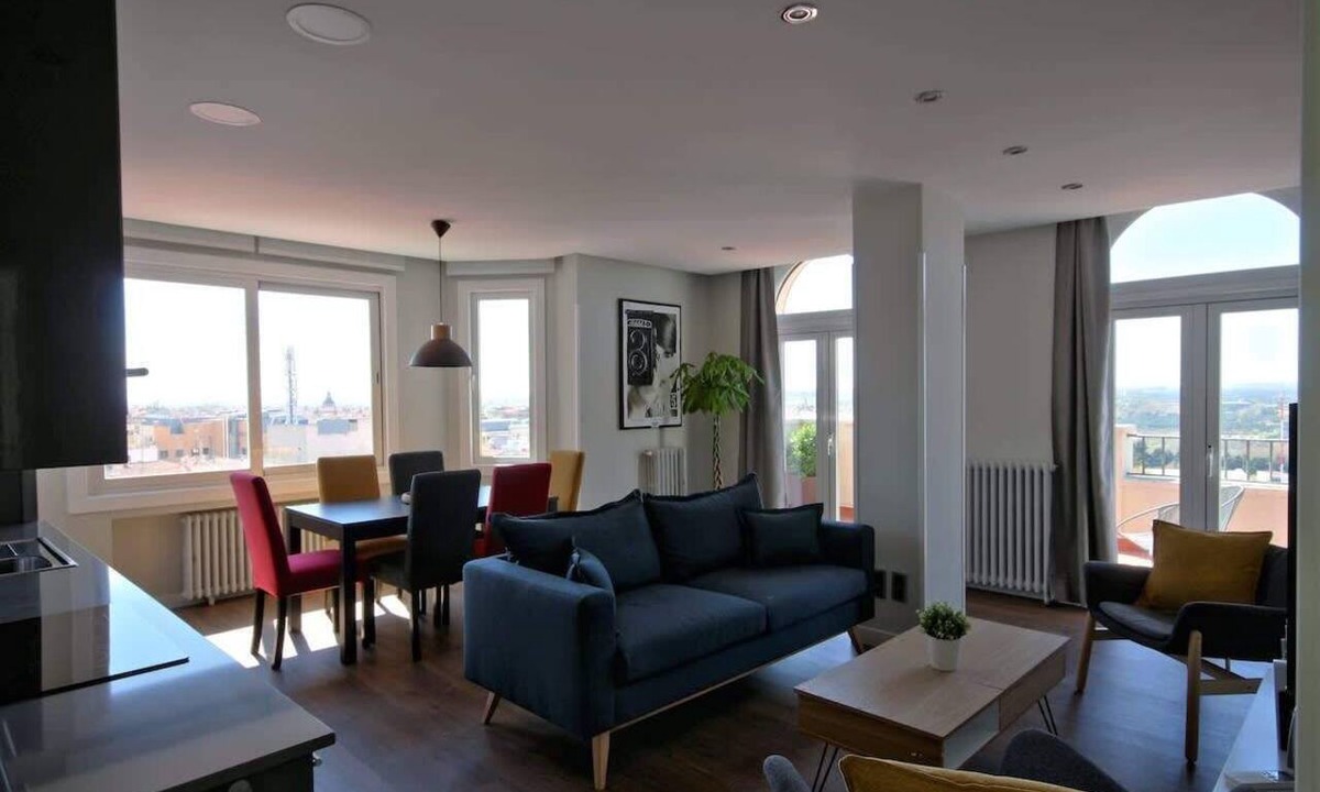 Centro Apartment | Penthouse in Gran Vía with Terrace to Royal Palace